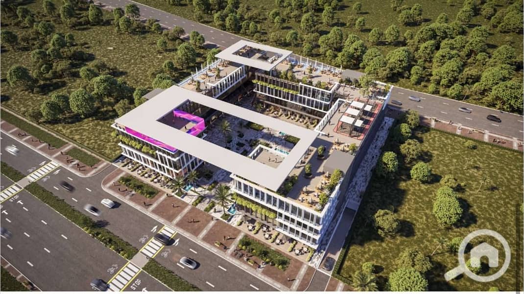 12 Pyramids plaza (3). jpg