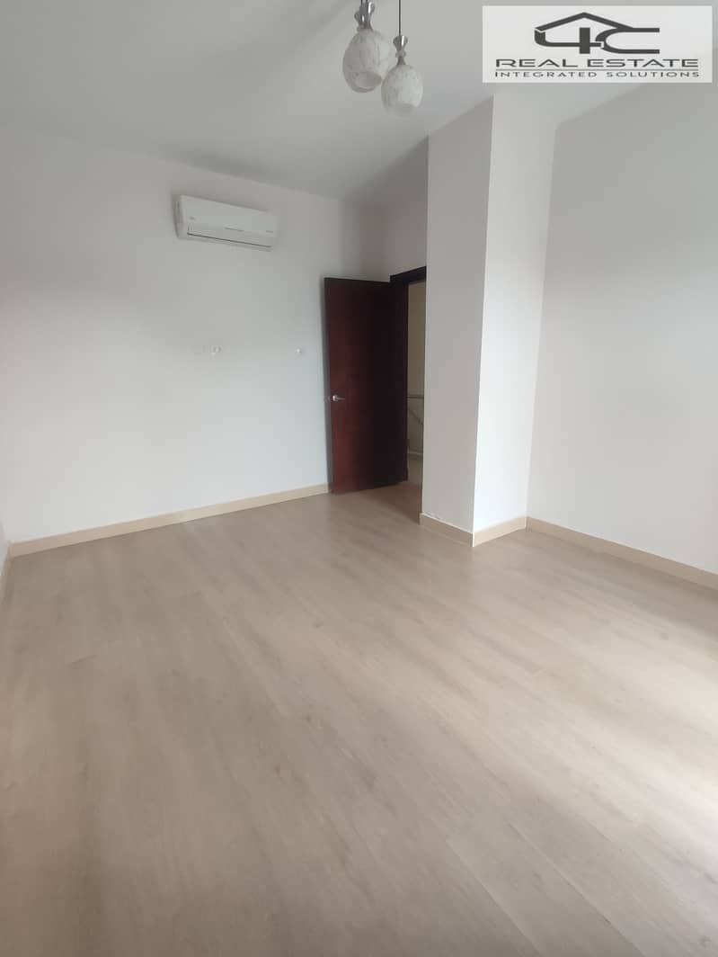 4 WhatsApp Image 2025-12-13 at 23.33. 00 (1). jpeg