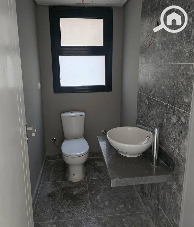 10 WhatsApp Image 2025-11-18 at 1.50. 57 PM (3). jpeg