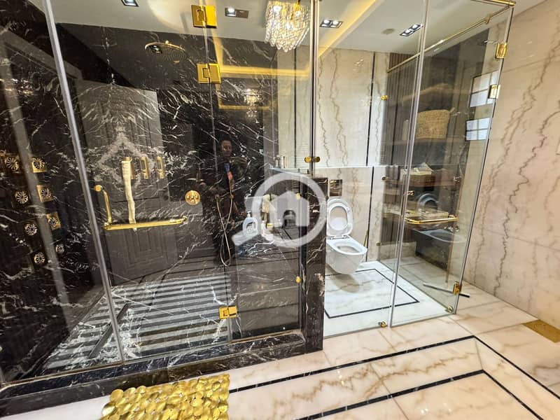 12 6d339b5c-6e48-4a34-bfd2-fa770a660961. jpeg