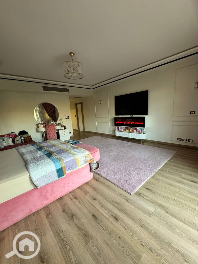 15 9c44c037-6aa5-49d0-9fc1-88d5f7612ae0. jpeg