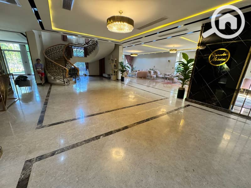 23 034f8ee1-072b-470e-a1e8-071889e53ef0. jpeg