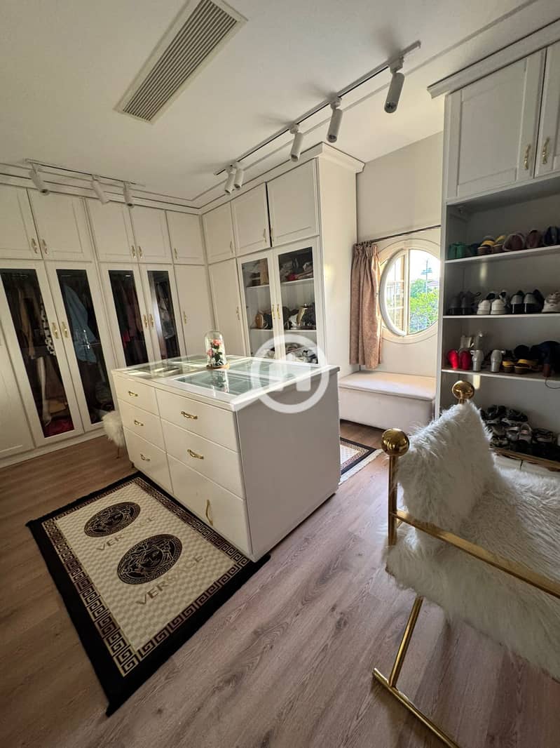 32 95bf6df9-3f57-4a8d-a25a-14e4c3b22789. jpeg