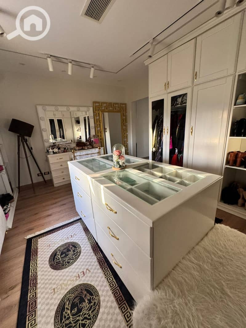 45 4381b399-34a4-4cff-8aba-5a18176ea552. jpeg