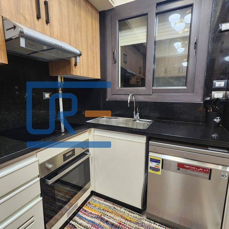 2 MjgyMTU5MTE=. jpeg