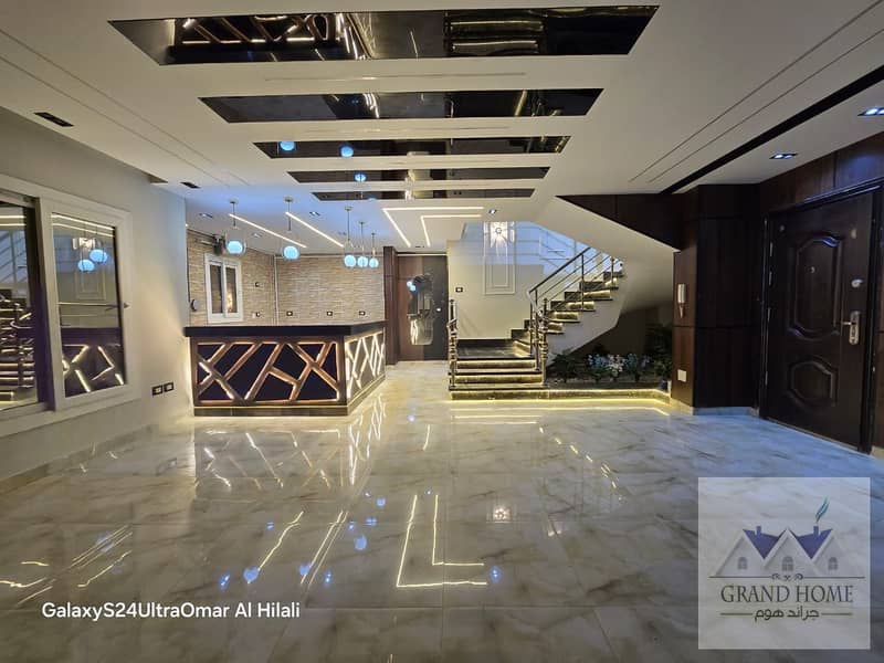 6 224cbed8-2bc9-4b13-86f0-b720e4cc02a9. jpg