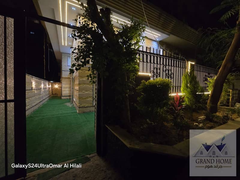 13 af1a095e-e7a4-49d9-af50-674d20558636. jpg