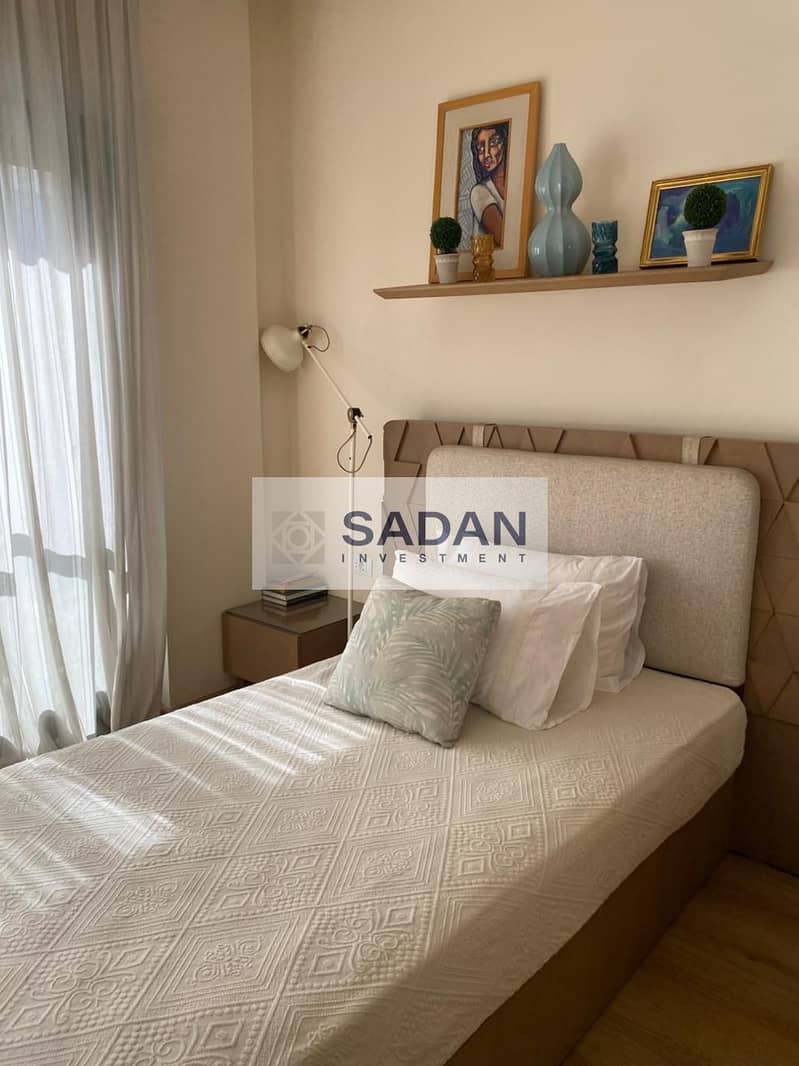 8 5acce9e5-d586-4a2c-b752-bdb780d90b29. jpeg