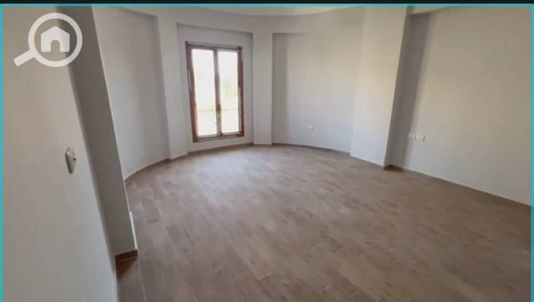 12 WhatsApp Image 2025-12-14 at 12.19. 50_41cd4e50. jpg