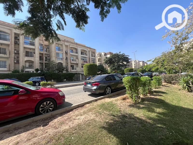 10 f776472f-9aa8-4b2b-8690-6ef123fe3d50. jpeg