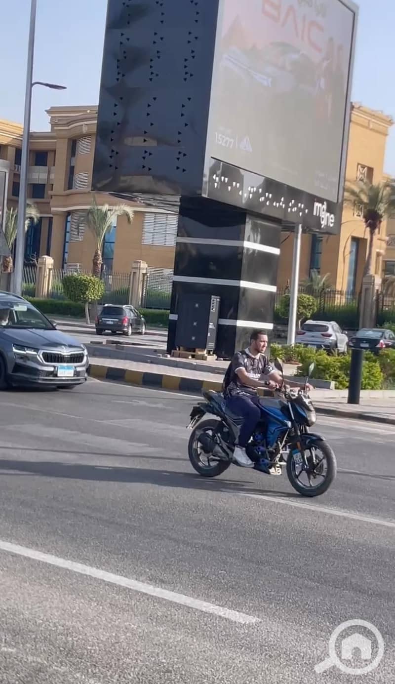 17 1f3f079c-5ef8-4591-a9ff-91bd2f2745eb. jpg