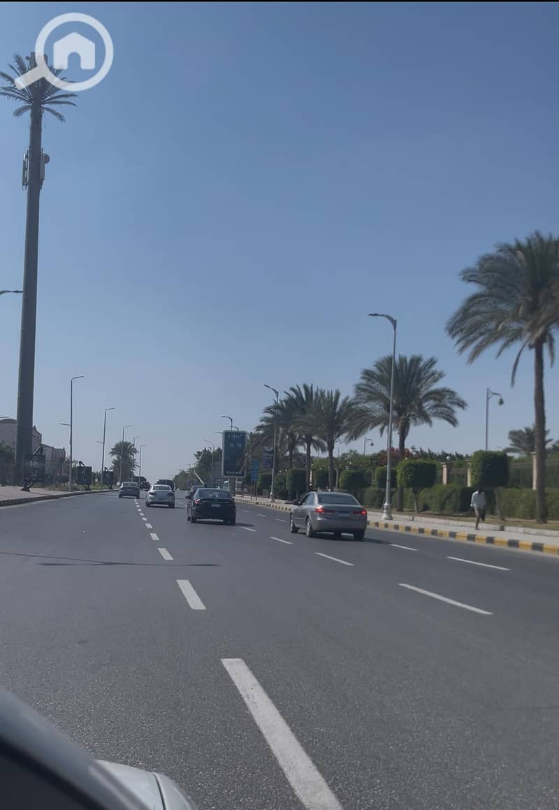 24 775310fb-746e-447f-9980-a32c18bd24ae. jpg