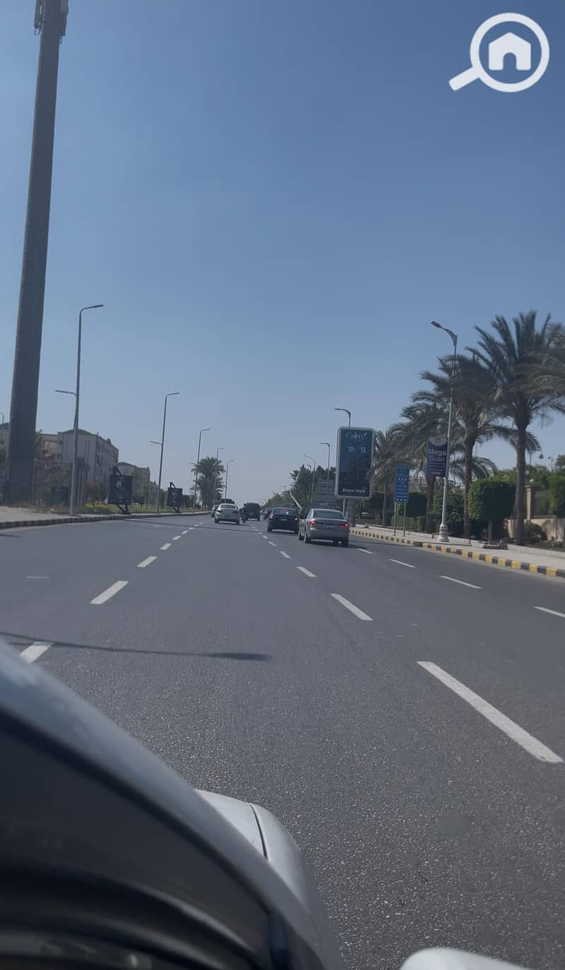 28 bbff45e9-8d3a-4678-92c0-aa6a0dfaca49. jpg