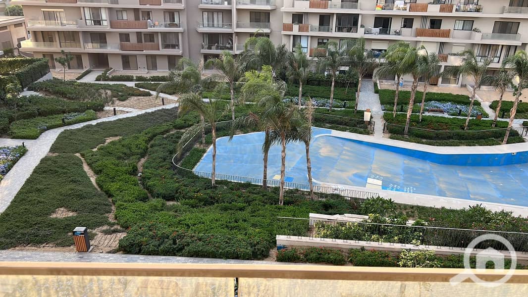 3 4c58909e-9aea-43dc-8a00-4dab2113efc4. jpg