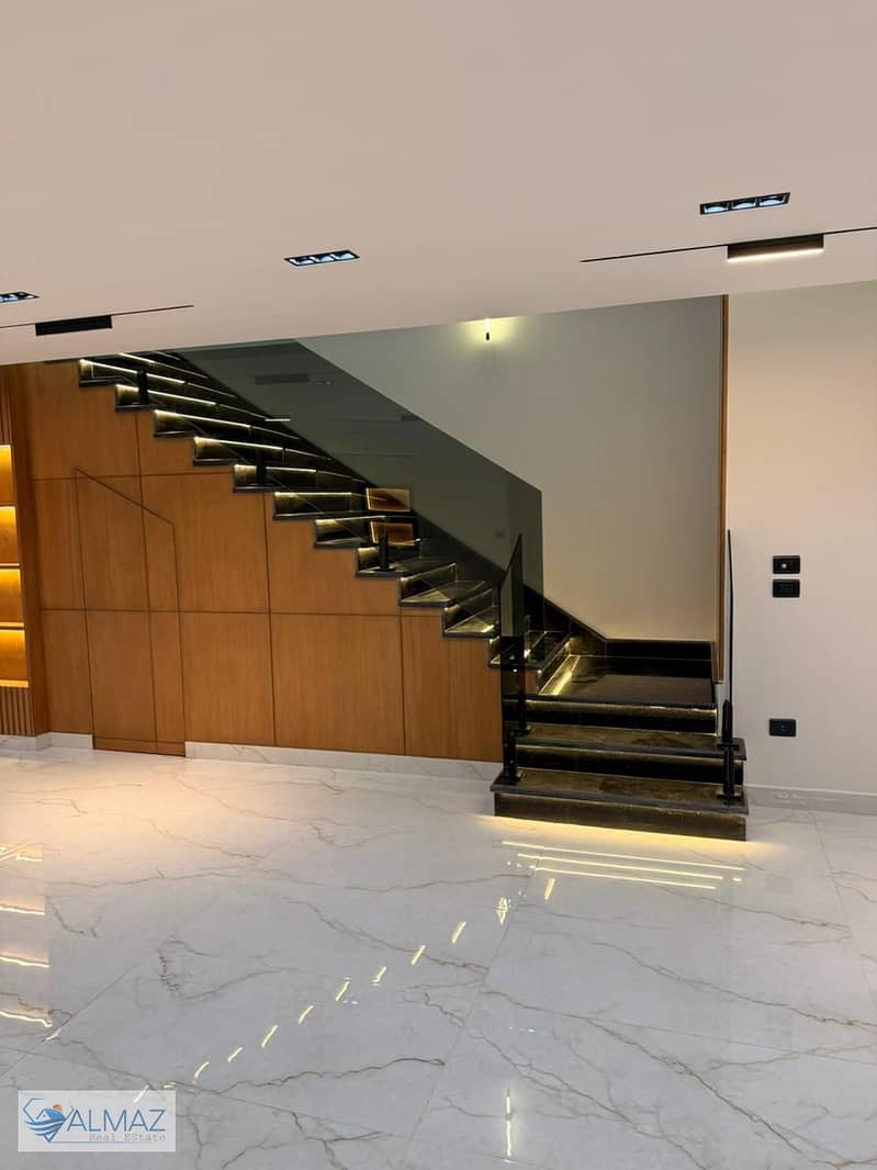 7 WhatsApp Image 2025-12-14 at 12.55. 23 PM (2). jpeg