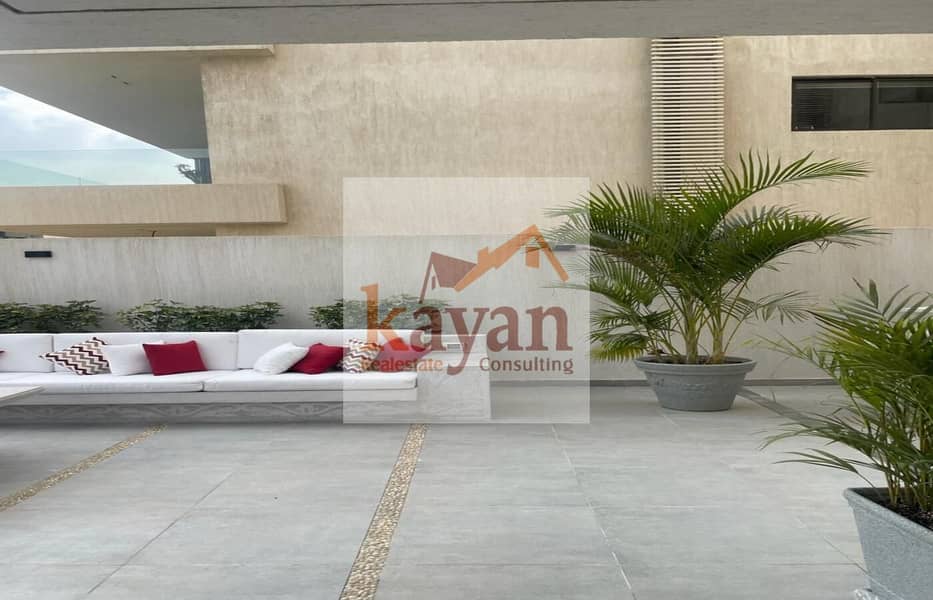 12 f0c6552e-5ffd-4662-ba1d-5f4524dfe340. jpg