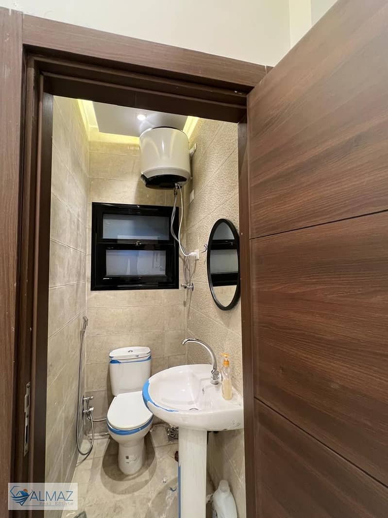 16 WhatsApp Image 2025-12-14 at 1.12. 13 PM (2). jpeg