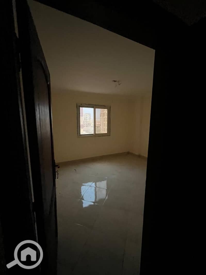 4 WhatsApp Image 2025-12-14 at 13.20. 49_9453eaa6. jpg