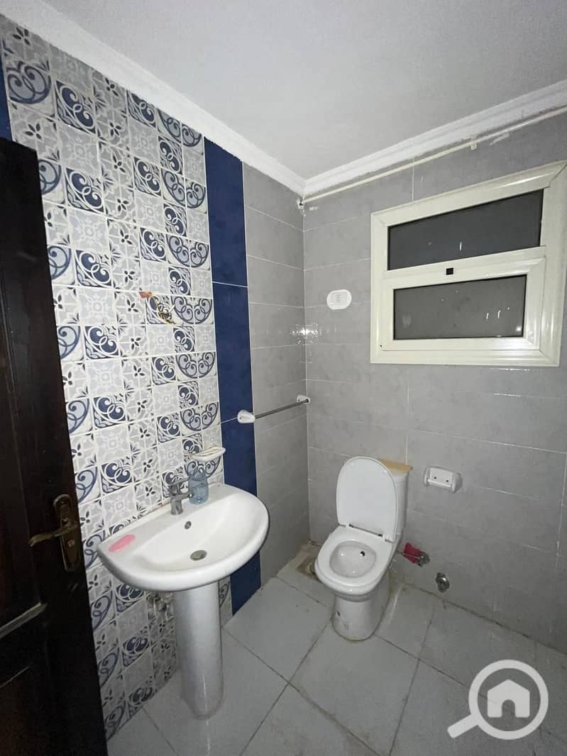 5 WhatsApp Image 2025-12-14 at 13.20. 49_c602f47f. jpg