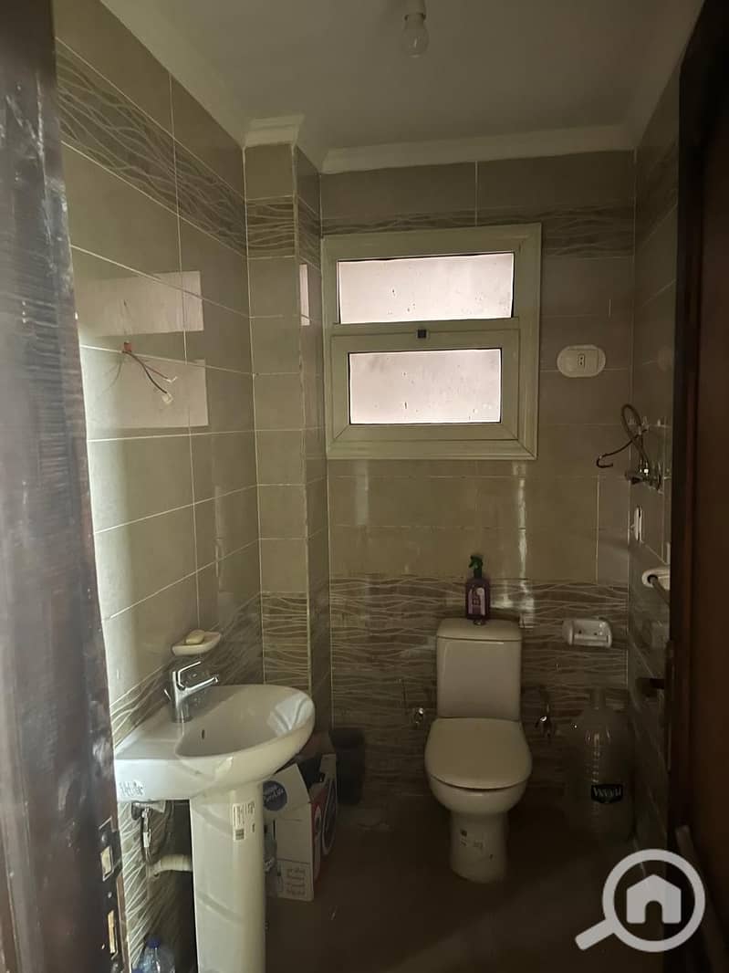 10 WhatsApp Image 2025-12-14 at 13.20. 48_013b0ce9. jpg