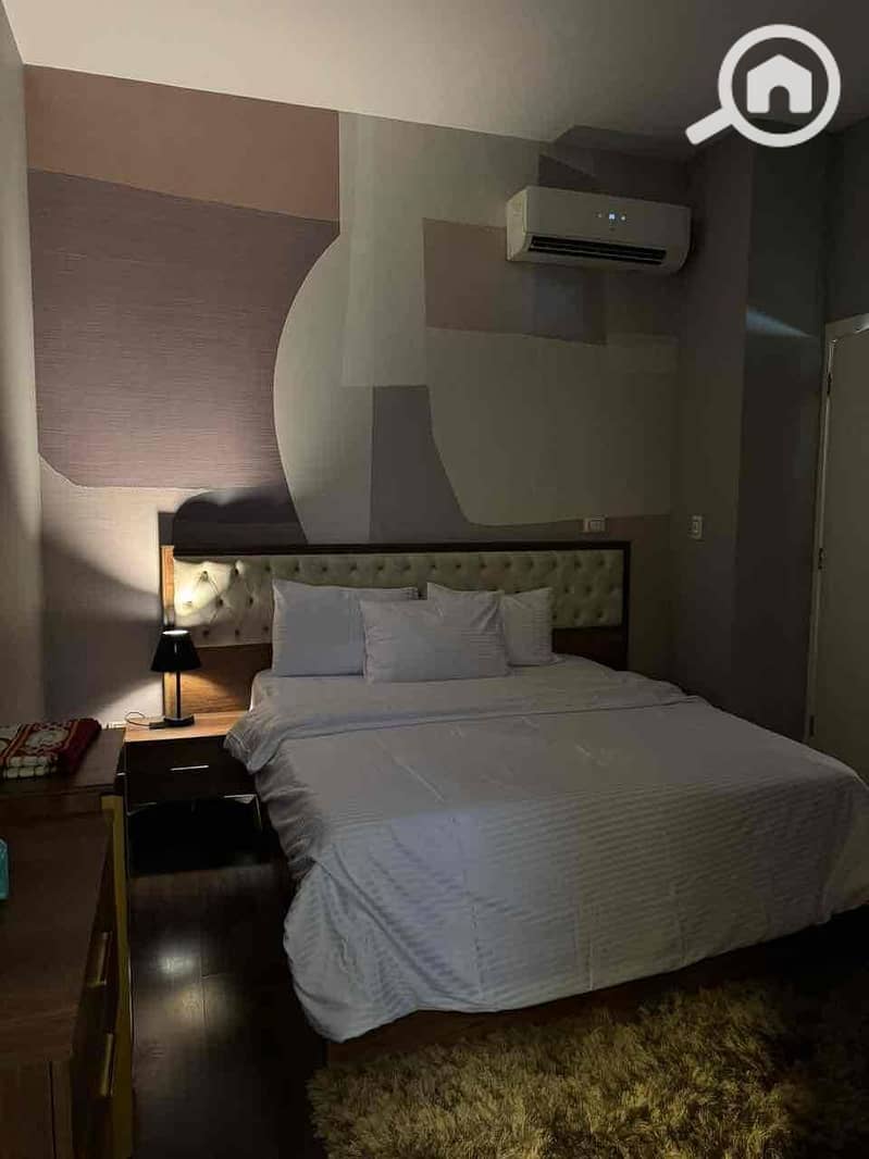 10 7490eca4-9db6-435c-83cf-27e5679be0b1. jpg