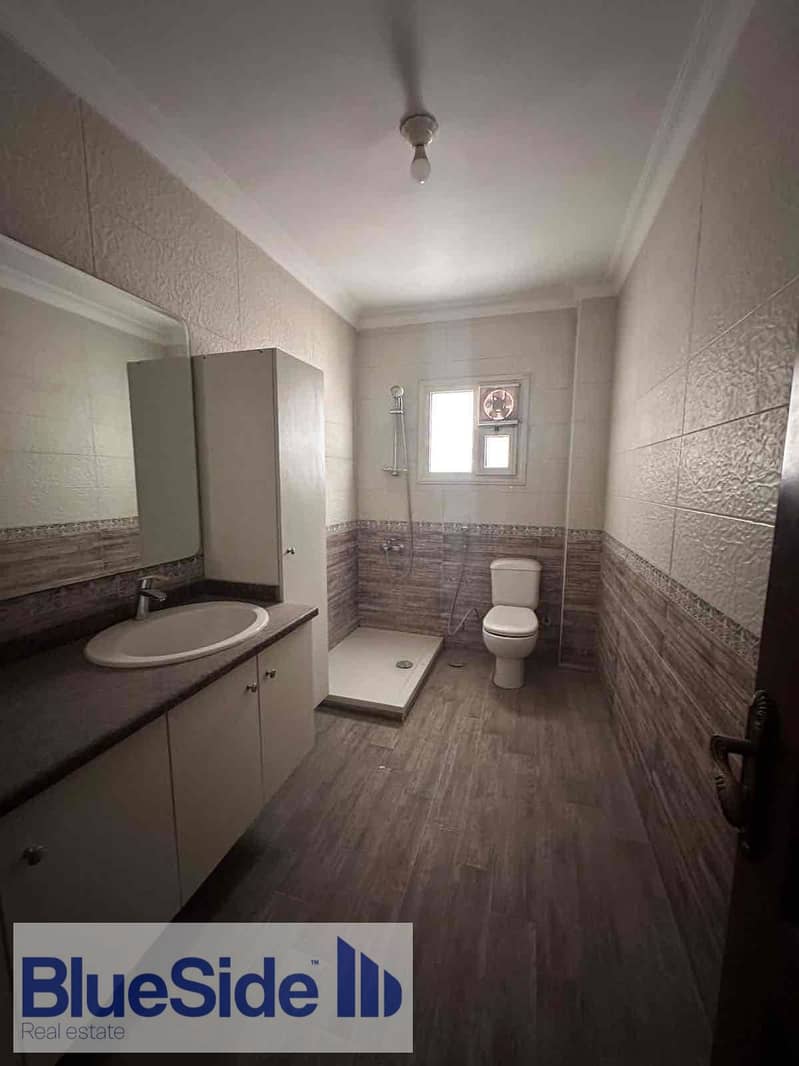 5 f1f50cba-54d5-4e2a-b540-9357ea05e82f. jpg