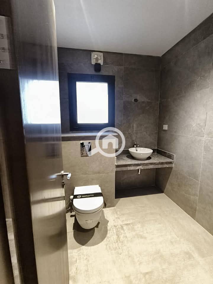 8 FB_IMG_1739268576947. jpg