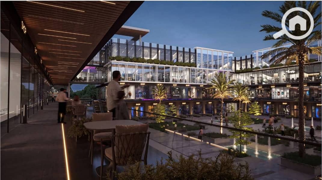 9 Pyramids plaza (9). jpg