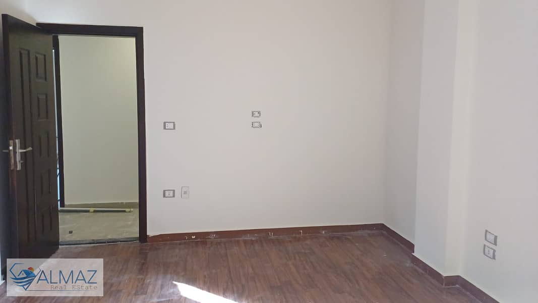 5 WhatsApp Image 2025-12-14 at 1.31. 51 PM. jpeg