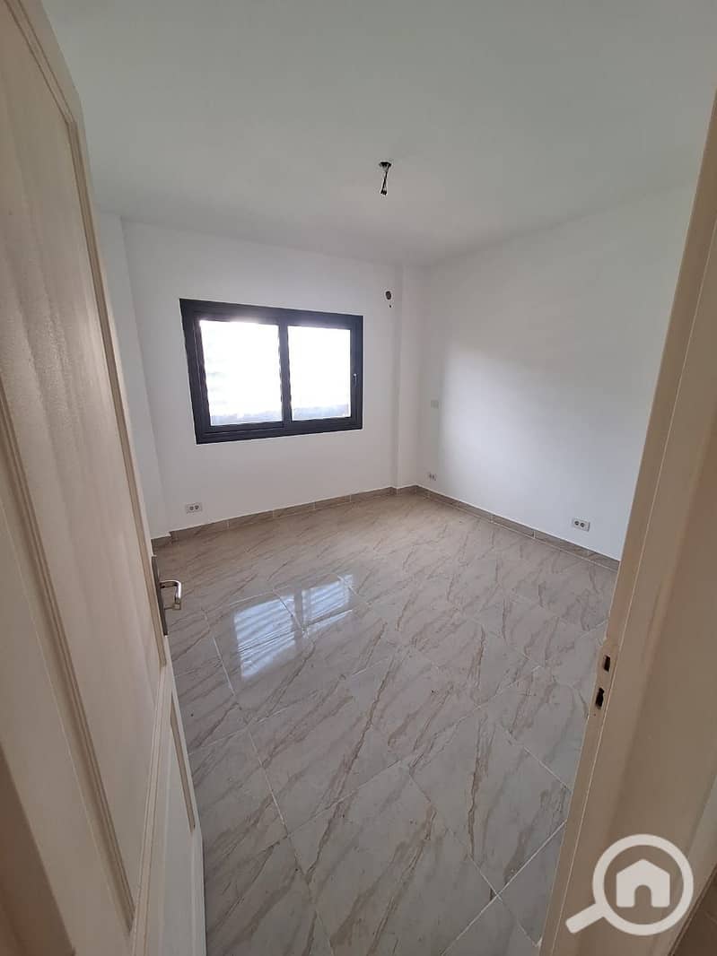 6 9232423f-5ab9-44df-8a14-b3fad7e9c252. jpeg