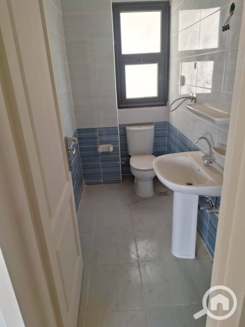 9 9d465343-0cc3-4ead-b19b-c5560f939ed7. jpeg