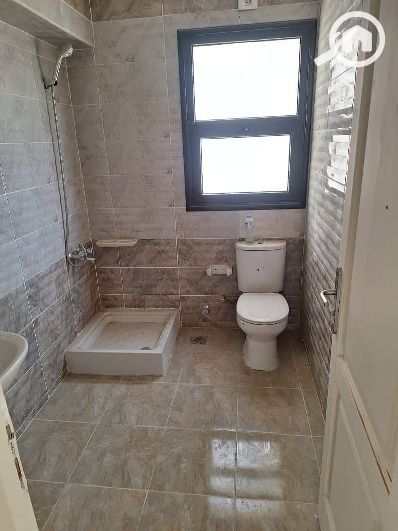 13 07e653c0-976e-490d-a2f1-caec858c4738. jpeg