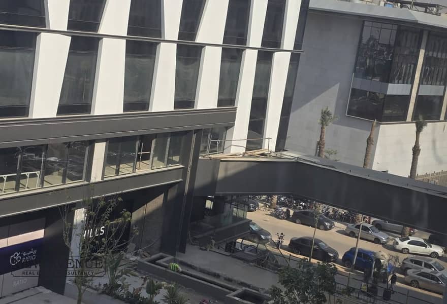 10 f5b4eff6-1d2e-4d47-ae30-ca7df2089f26. jpg