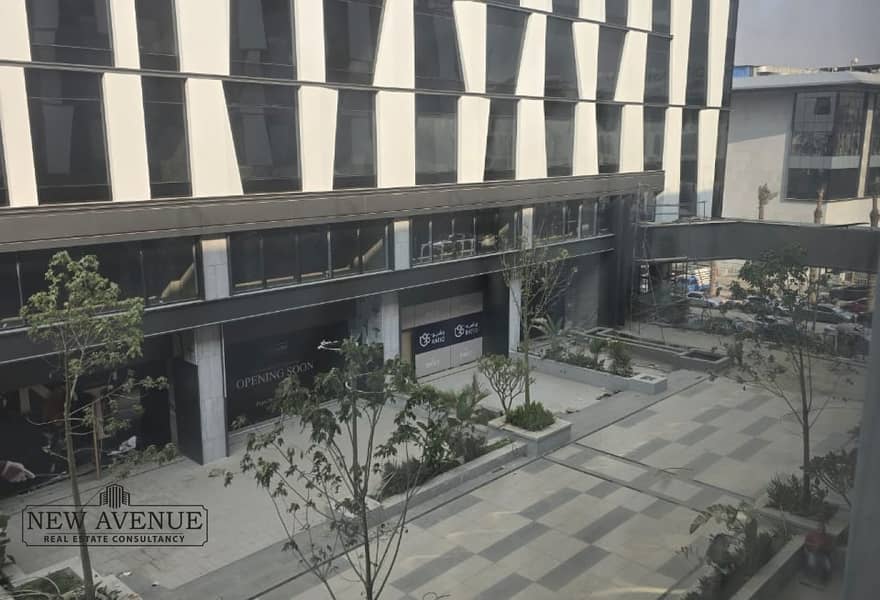 9 bf9e2fe9-cc4d-4eb3-acbe-bceaa264fc5f. jpg