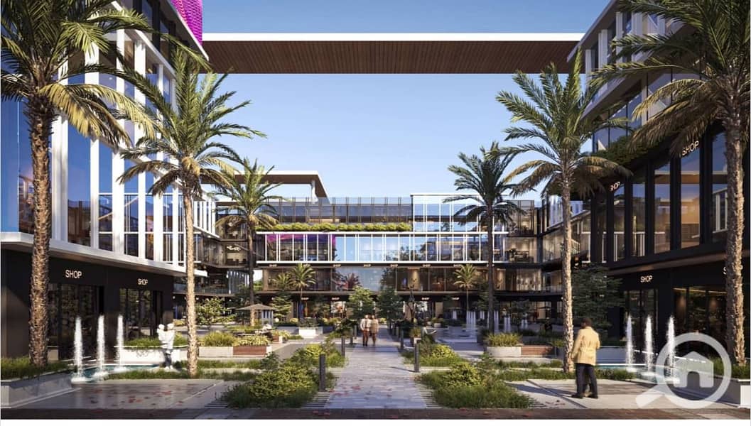 5 Pyramids plaza (5). jpg