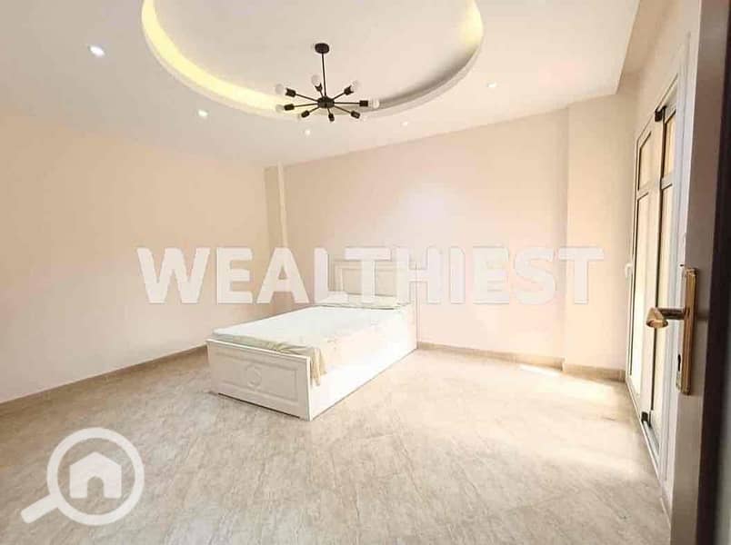 4 e7a448fb-647b-47c8-bb4b-4790f4d35f0a. jpg