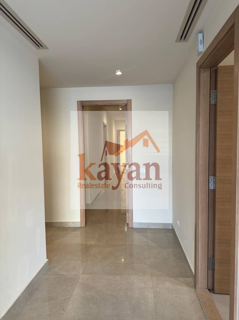 8 85a7b4c4-5fdc-47bb-b8dd-74cfc525bd61. jpg