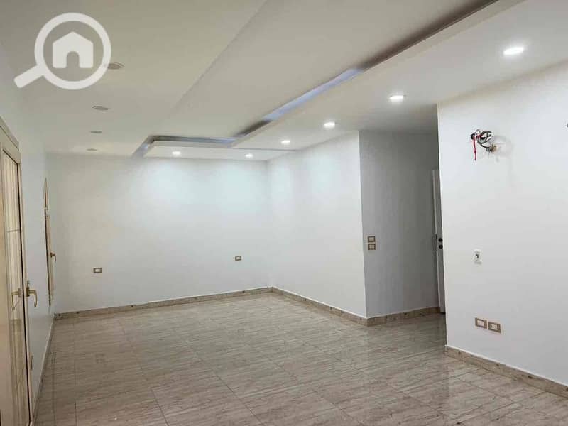 7 02ff76cc-5acb-4ecd-9c9b-881f3d9d1a4e. jpg