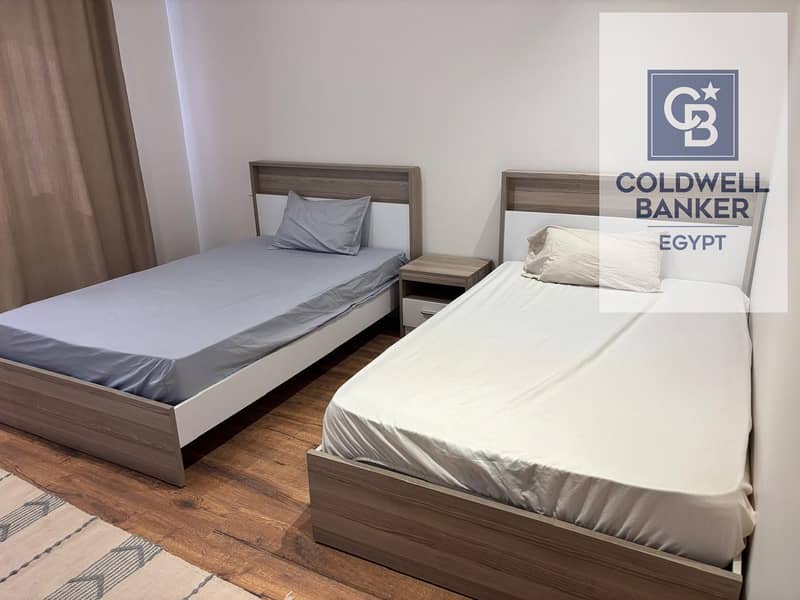 12 e68d29f2-9d35-4965-b37c-1548b96a9585. jpg