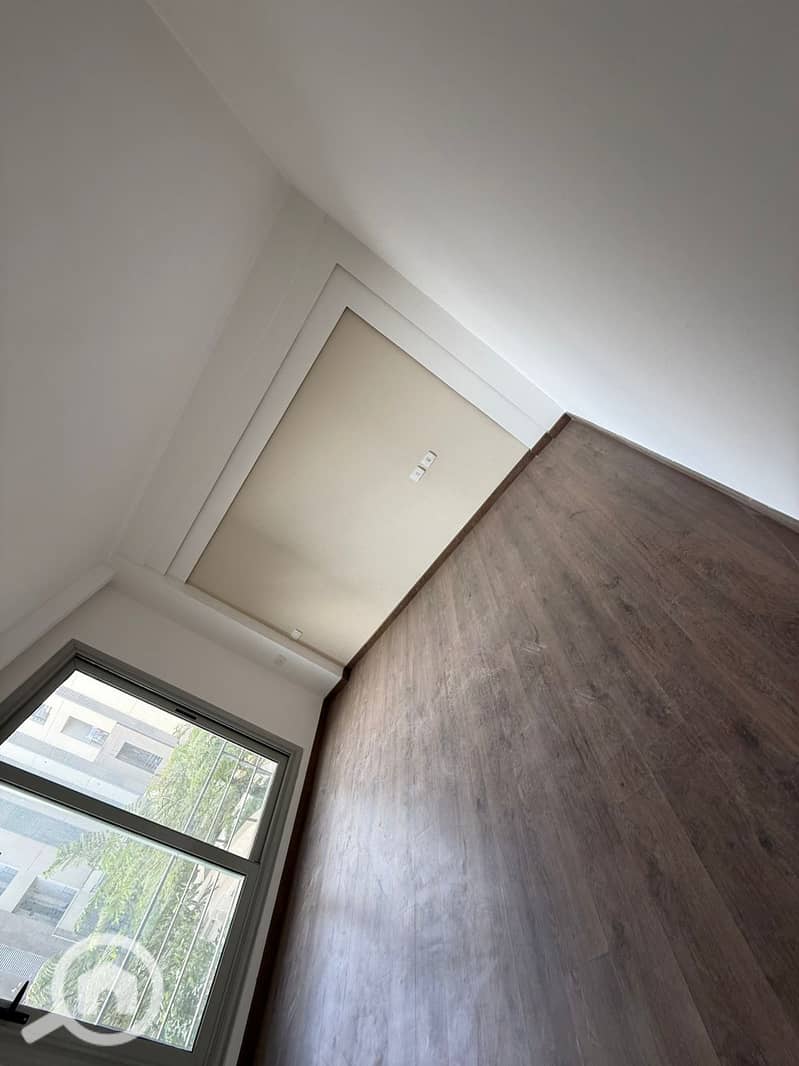 3 a518ff6f-9936-4cea-a9e0-6fb687ed9d9d. jpg