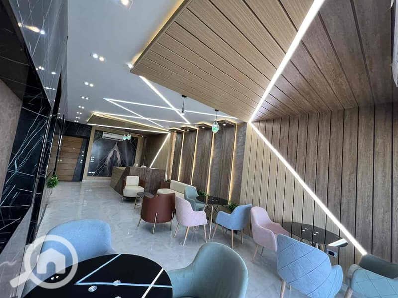 12 a5e266c0-ad20-4eca-83b7-6e60825017cc. jpg