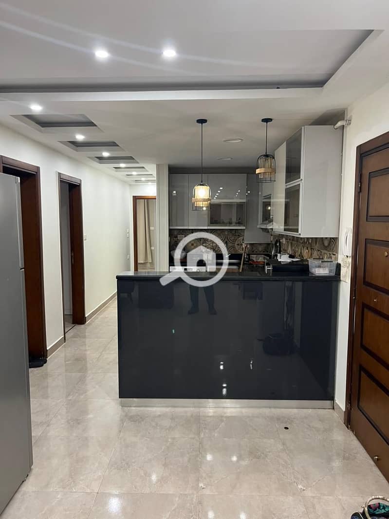 6 594b9046-59d4-41a1-af48-7c7a8e4211cb. jpeg