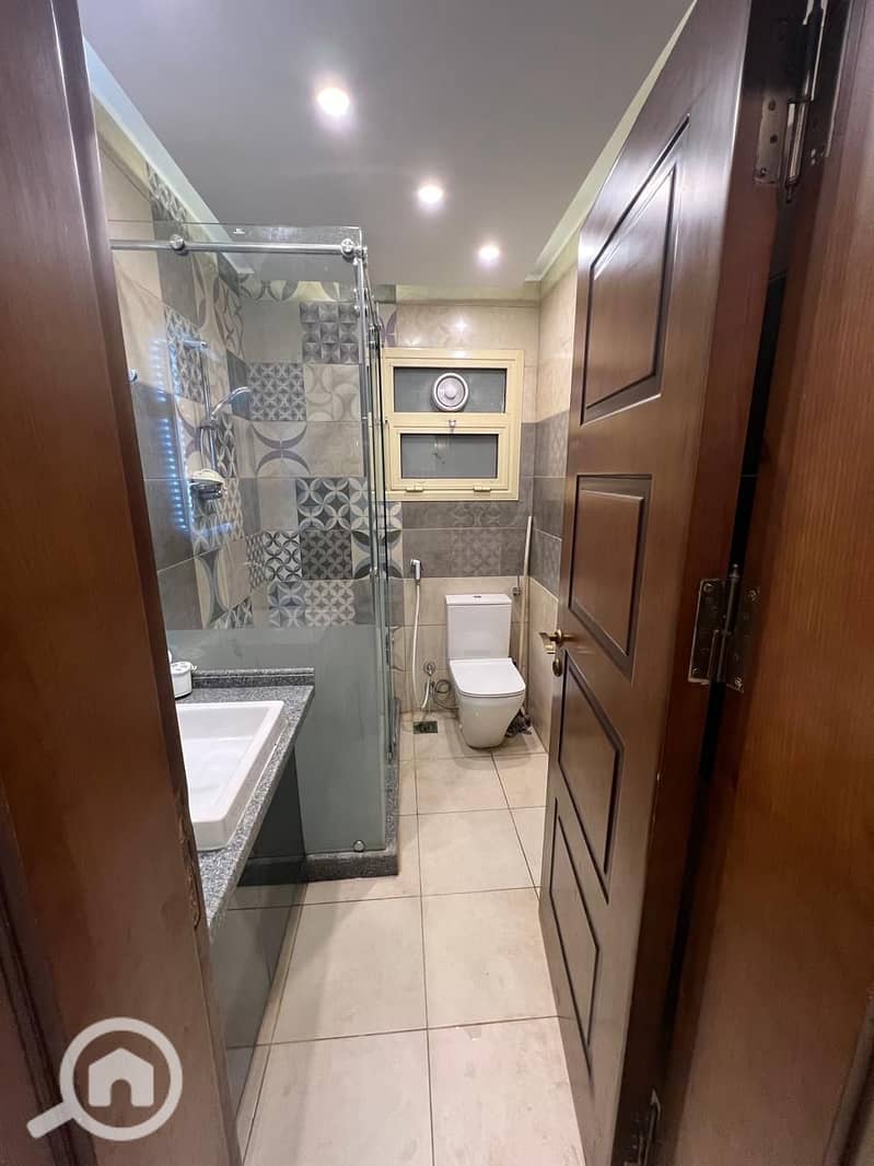 9 6b9aeb3b-9b3d-41e0-8a8c-c2bbfe0a9b9a. jpeg