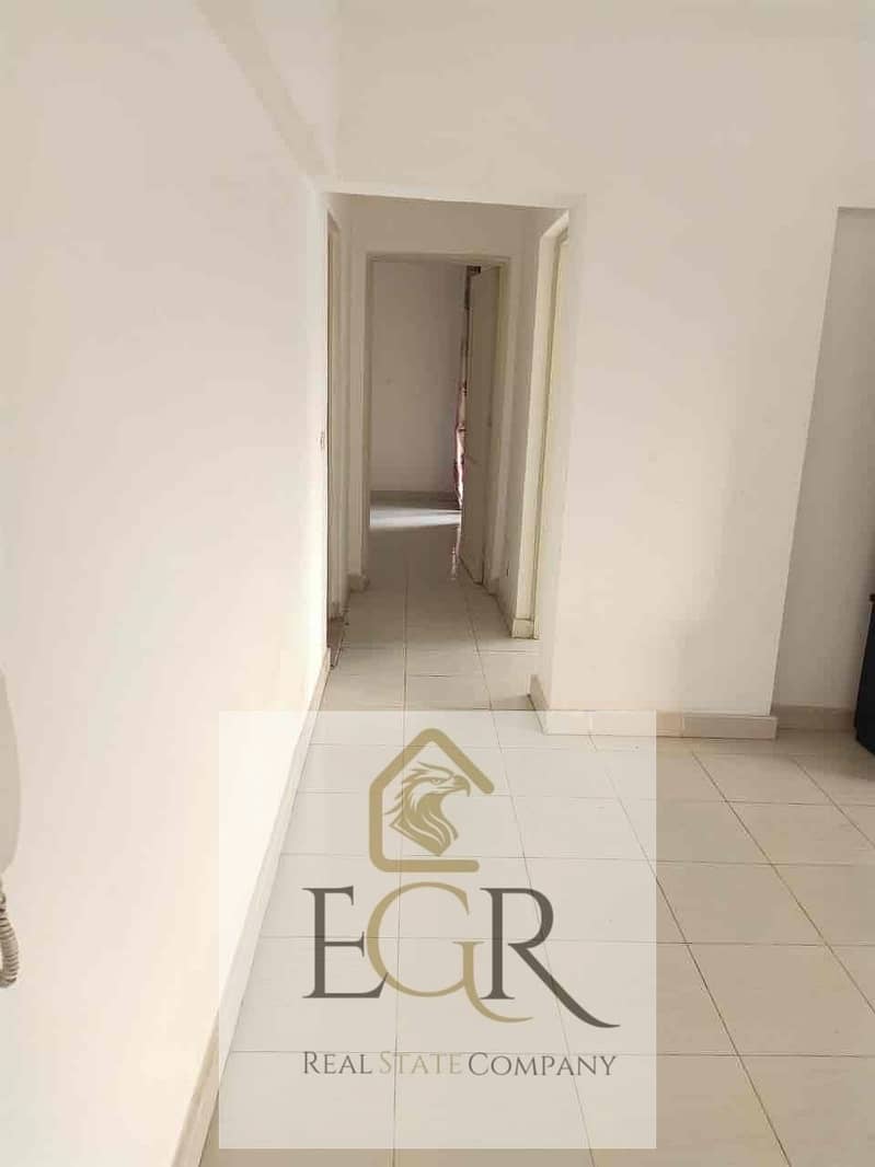 8 b53e6d63-e479-434a-b4b7-55c16711a03f. jpg