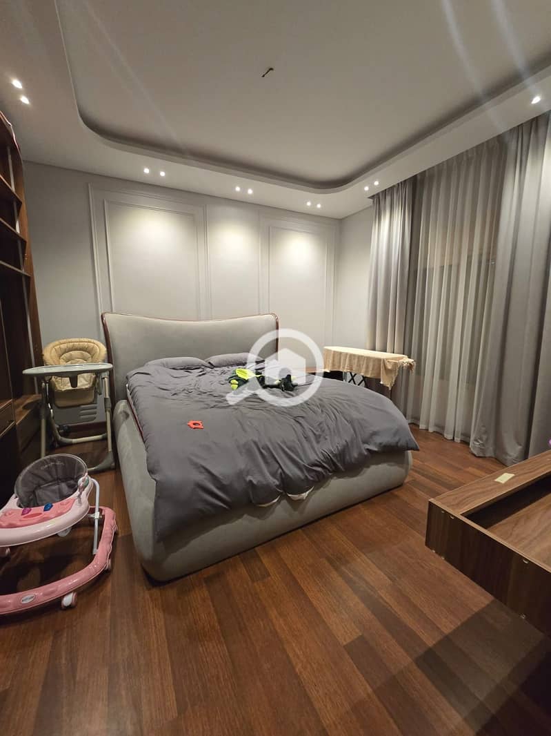 8 8c461a36-7dfe-4948-8f7d-42149a927ec2. jpeg