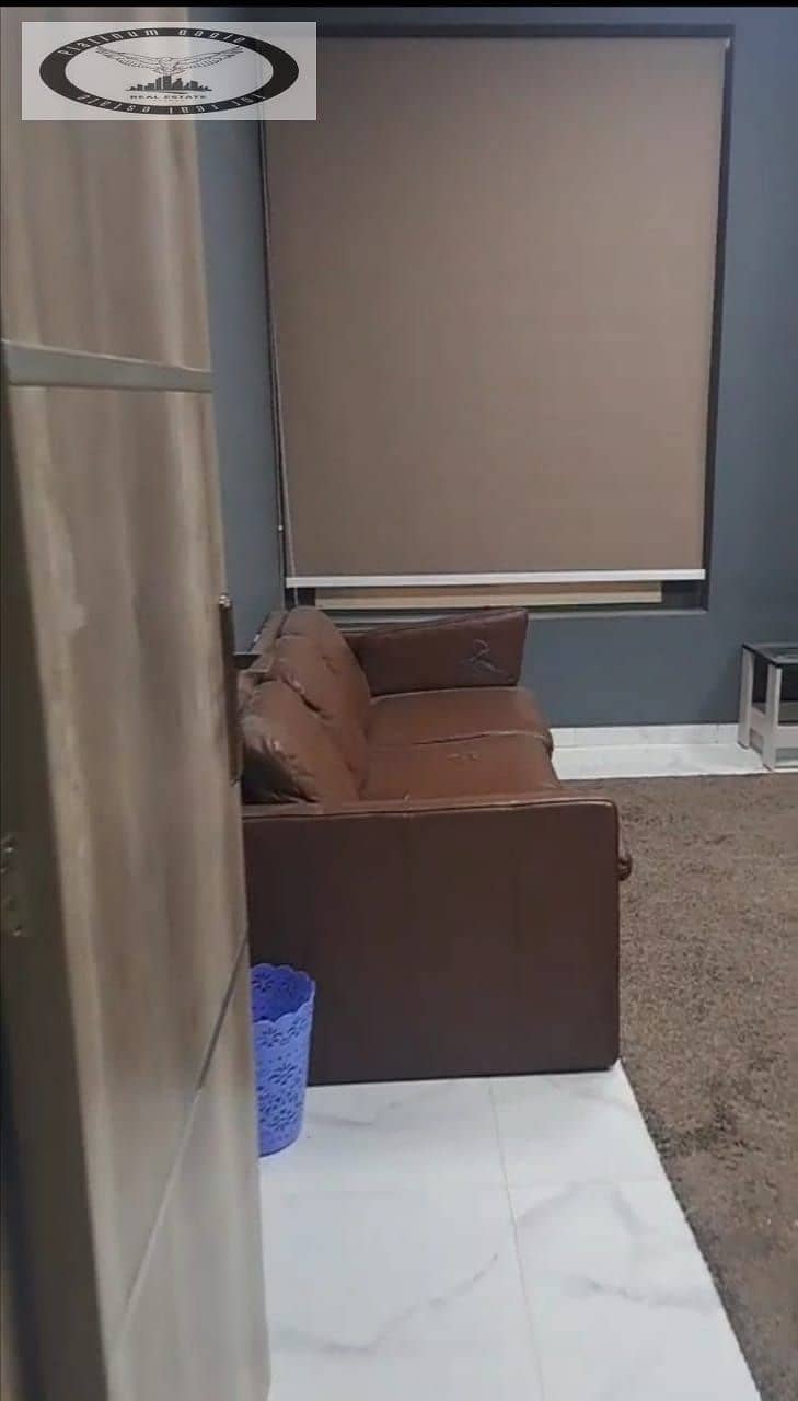 8 9f0f20b1-5c36-4f42-acc6-30b4c79f337a. jpg