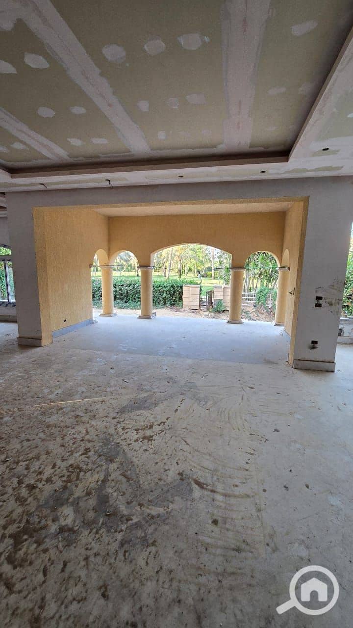 4 21d11450-697a-43ba-b646-f3c2c41d1c8a. jpeg