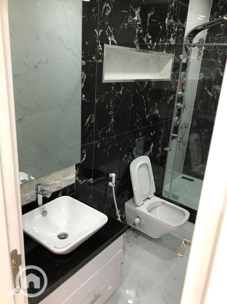 6 WhatsApp Image 2025-12-14 at 13.00. 26 (1). jpeg