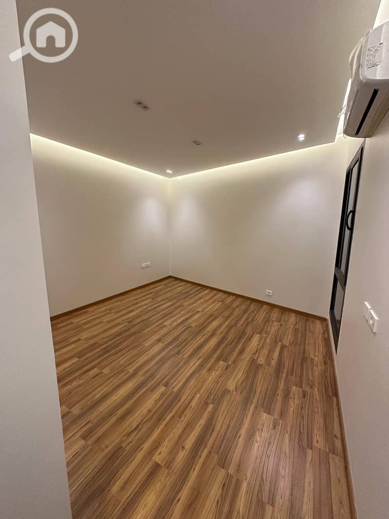 4 493003131_9590269407728395_2840681102861334655_n - Copy. jpg