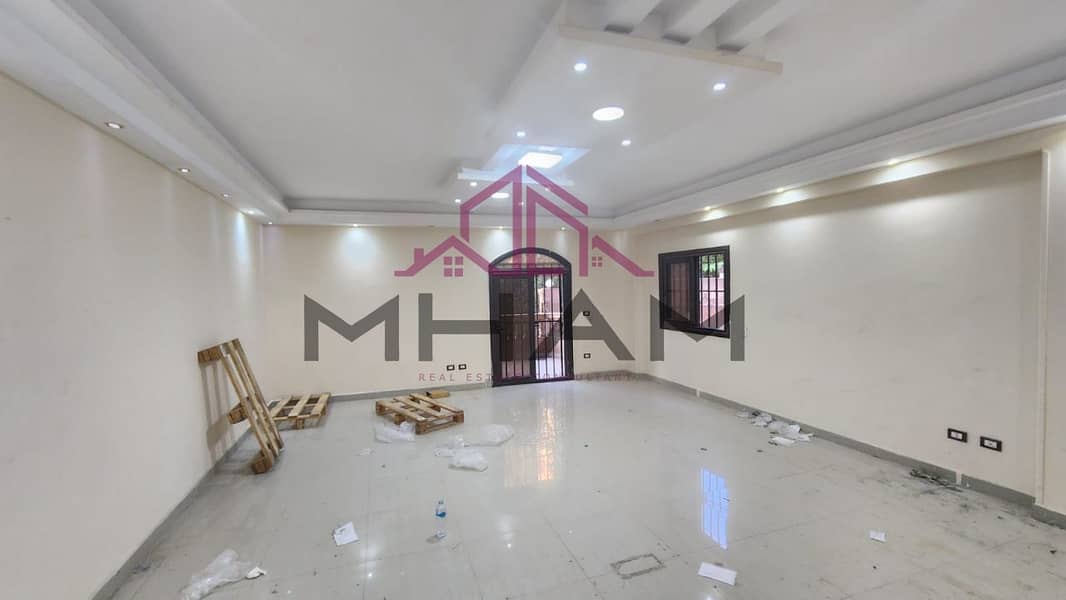 4 photo_5900144811476454657_y. jpg